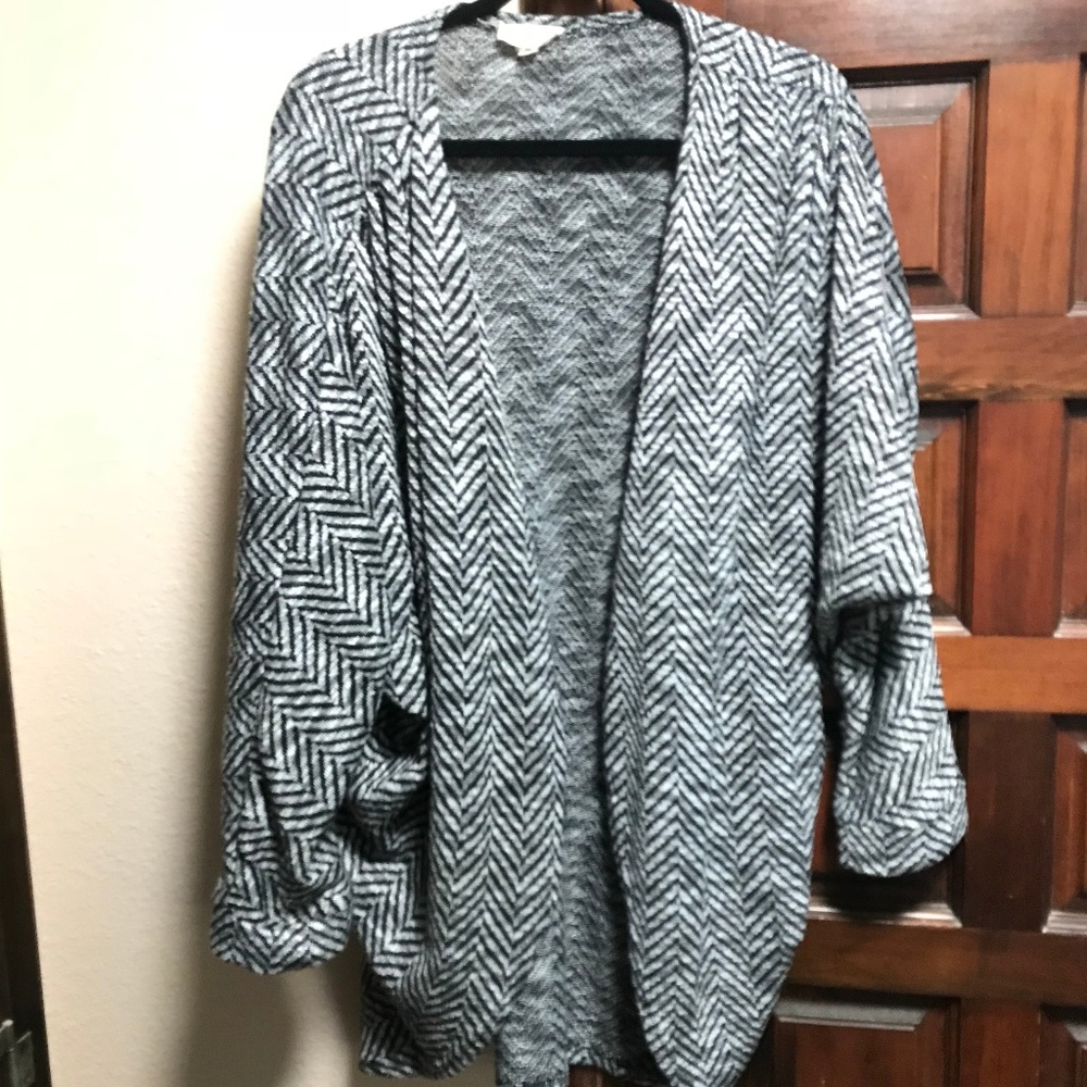 Adorable Oversized Zig Zag Print Sweater